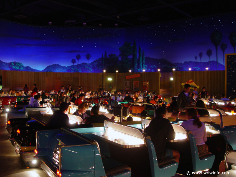Dining-Sci-Fi _05