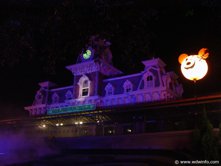 Mickey's Not So Scary Halloween Party - DSC01331