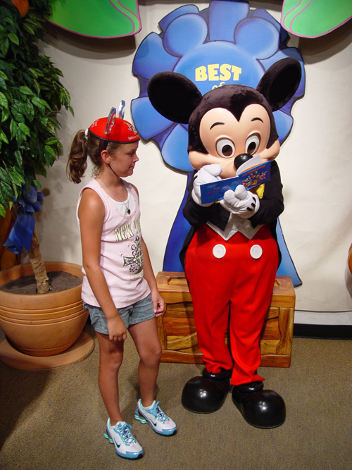 Mickeys- Country-House-13