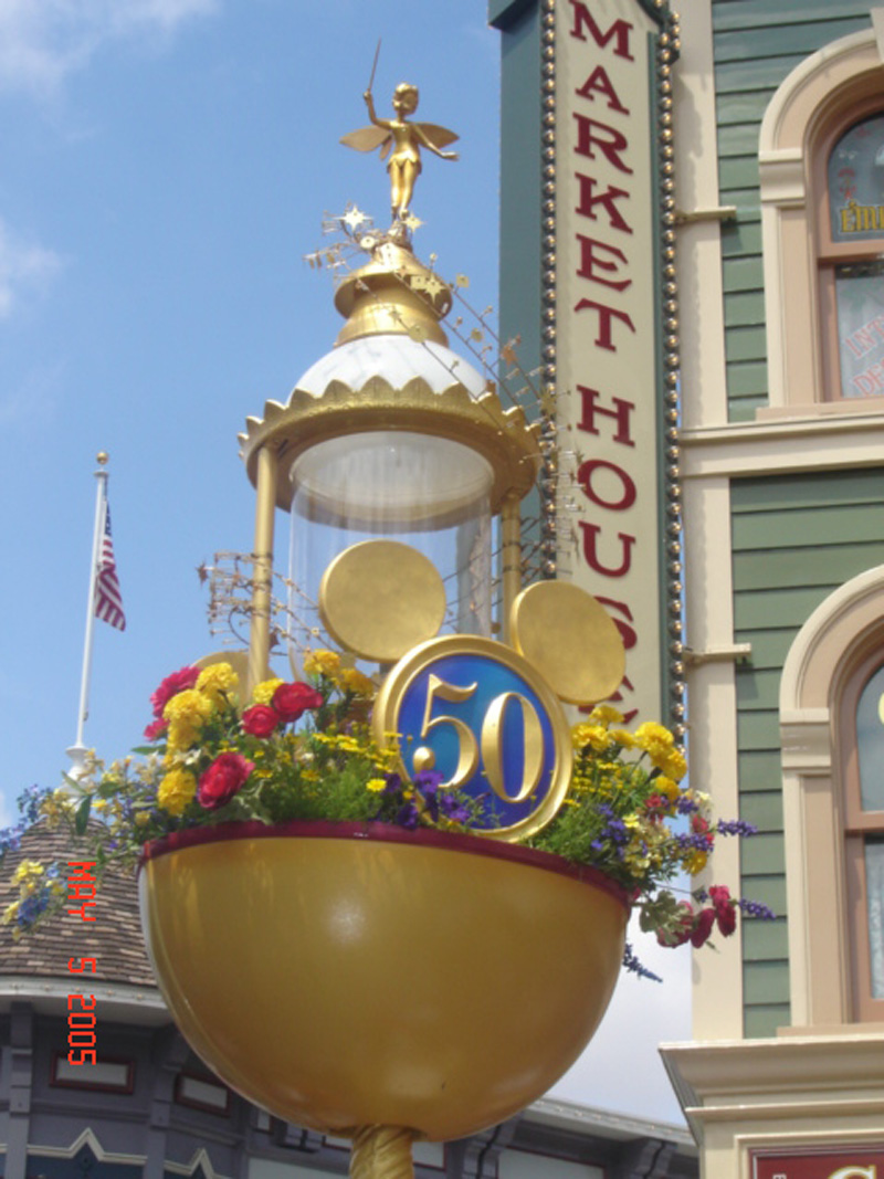 61542Disneyland_5-5-05_006