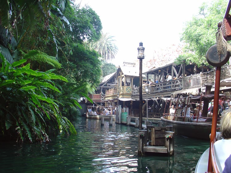 Adventureland - Jungle Cruise 08