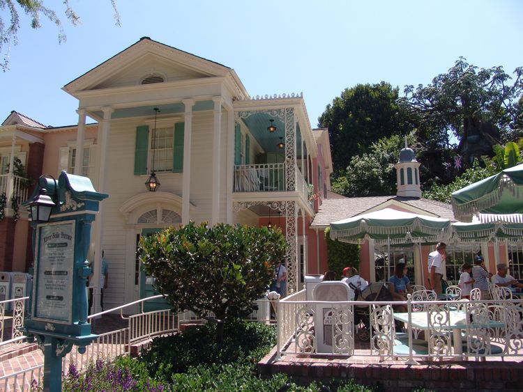 Frontierland-DL-84