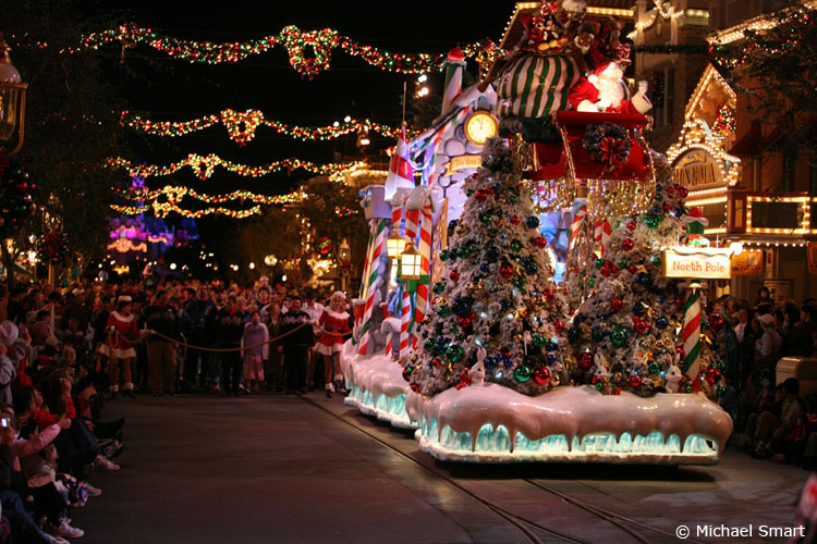 Disney Christmas fantasy parade 2006 305Copy