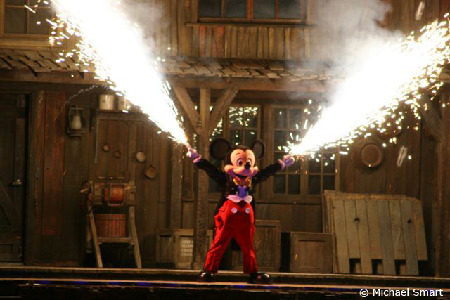 Fantasmic 1 008