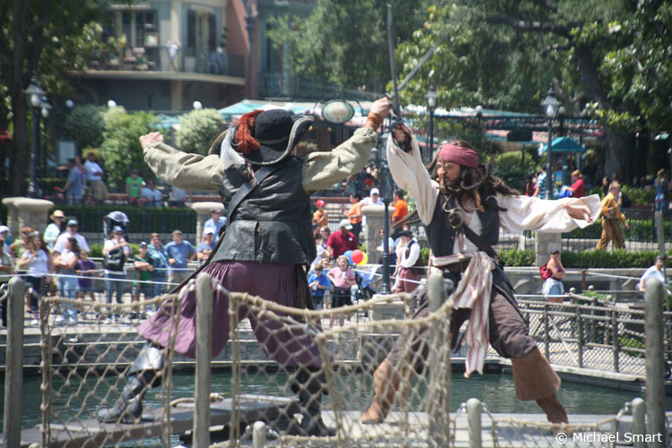 Pirates lair Show-01