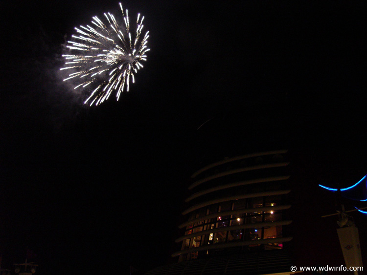 Pirates-Night_Fireworks_04