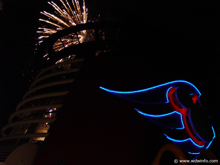 Pirates-Night_Fireworks_06