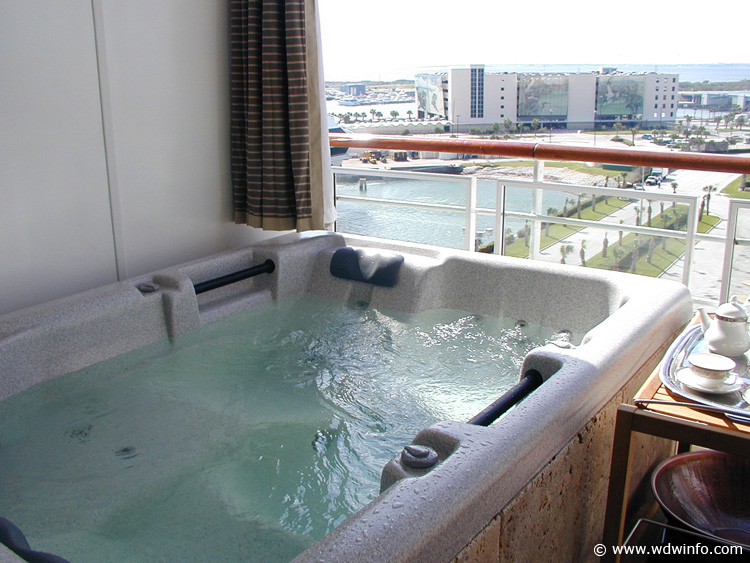 Vista-Spa-Couples Villa Hottub