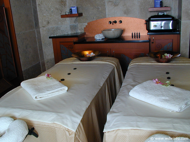 Vista-Spa-Couples Villa Massage Tables
