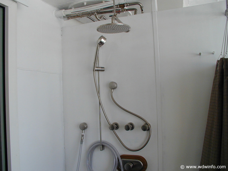 Vista-Spa-Couples Villa Shower