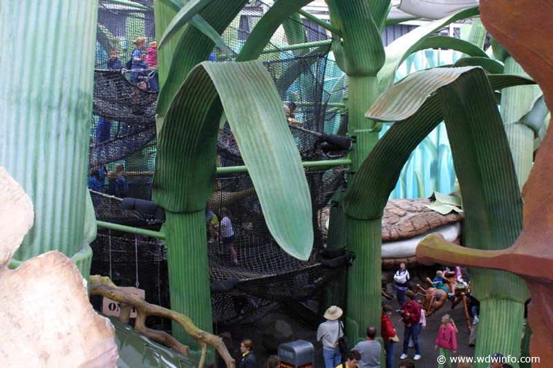 Honey, I Shrunk the Kids Playground_09