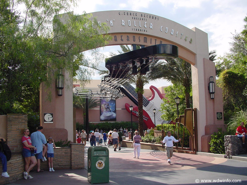 Rock 'n' Roller Coaster_01