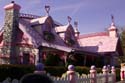 Minnies-Country-House-01