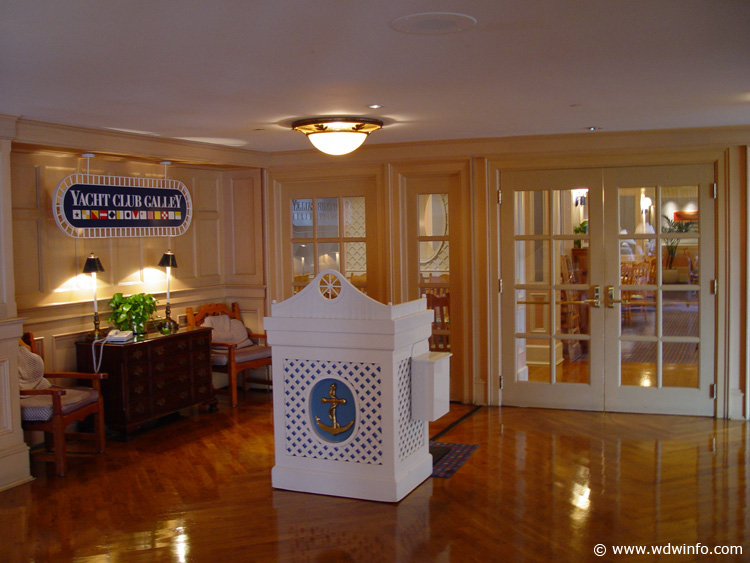 Yacht-Club-Galley-DSC00520