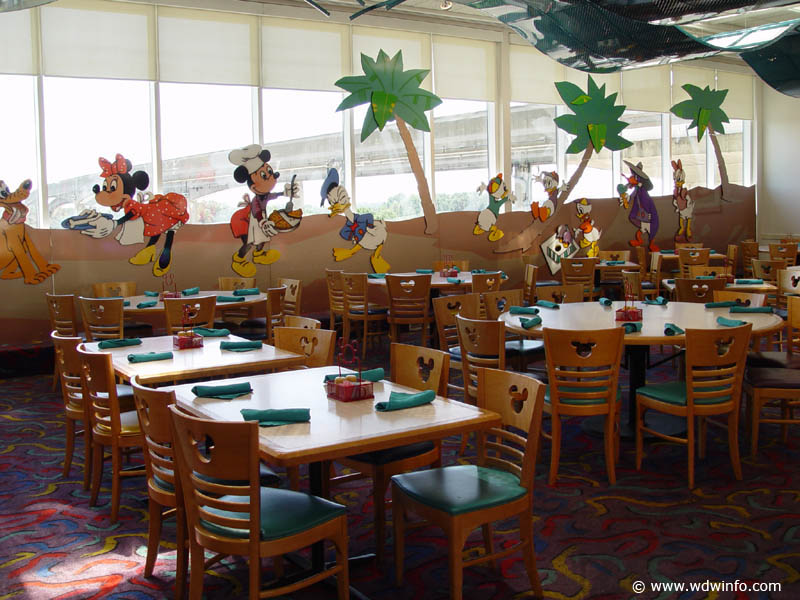 Dining_ChefMickey's_02