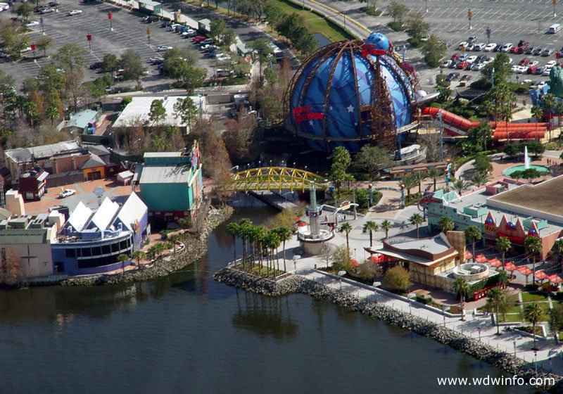 Downtown-Disney_01