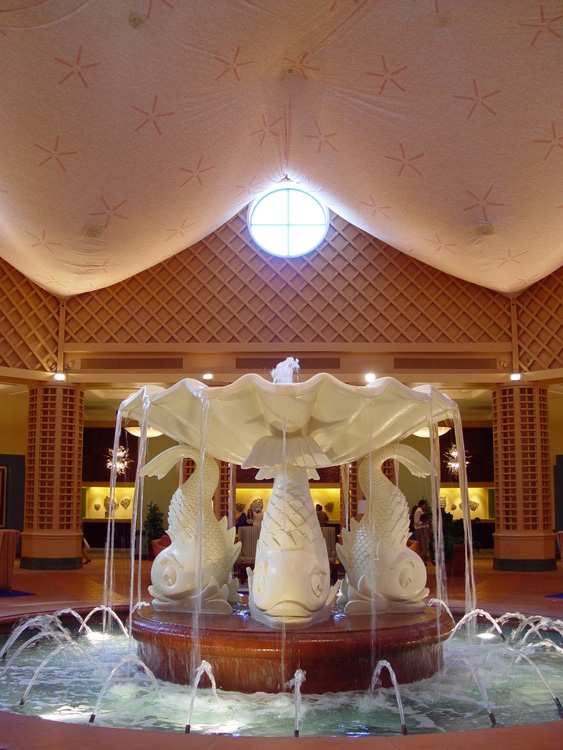 Dolphin_01l_lobby-fountain4