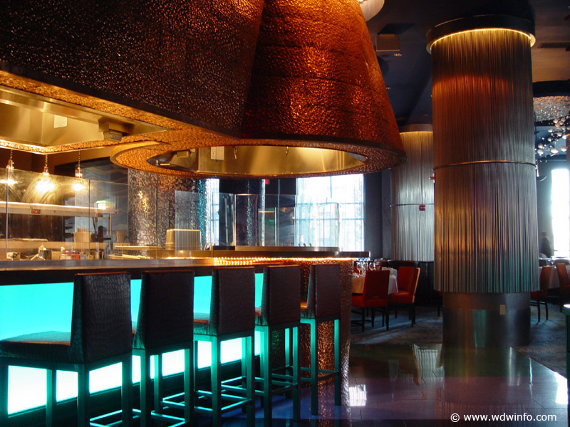 Dolphin_dining_bluezoo_22