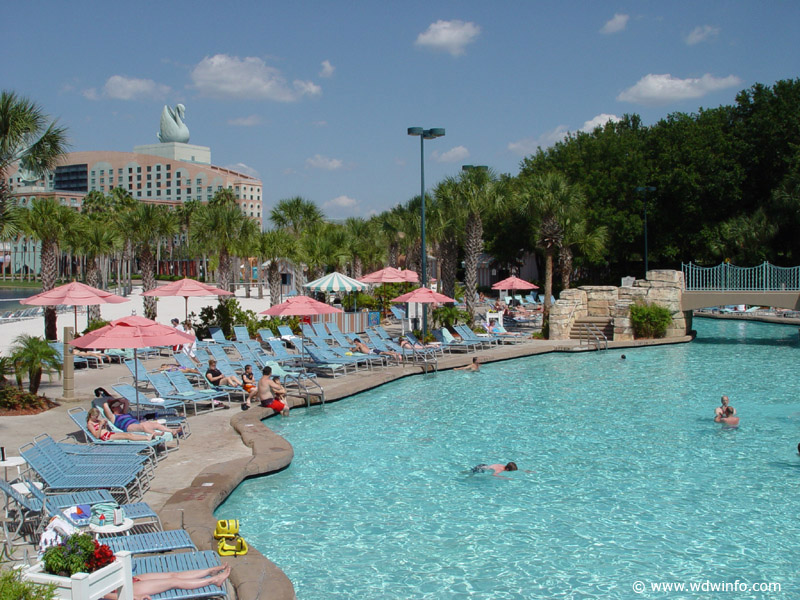 Recreation_main-pool_04