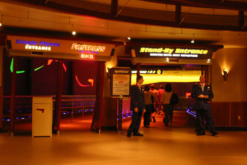 Soaring Entrance Queue_1