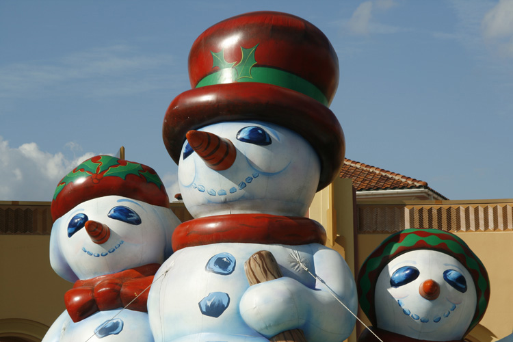 Universal-Holiday04