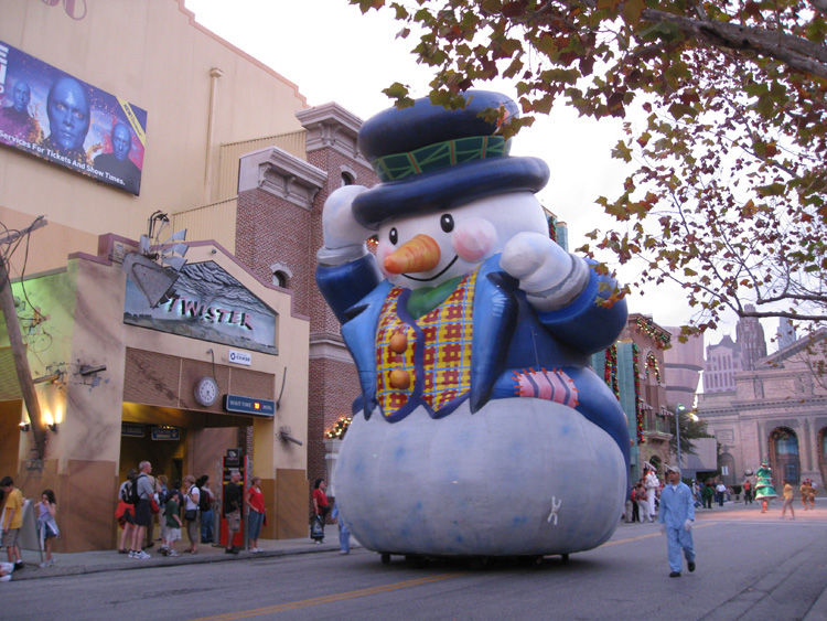 Universal-Holiday44