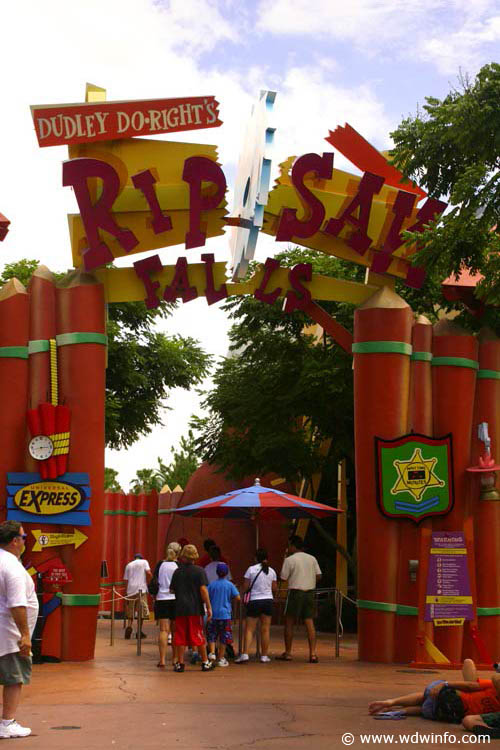 33-Dudley Do-Right's Ripsaw Falls