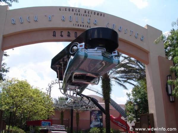 Rock-n-Roller-Coaster_01