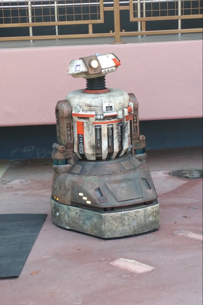 Disneyland Testing Roaming Droid in Tomorrowland J4K3_02 J4K3_02