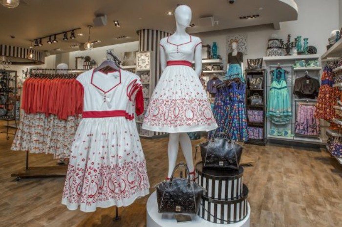 Disney Dress Shop Reopens in New Downtown Disney Location DressShopNew02 DressShopNew02