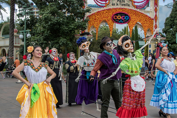 Disneyland Passholders Can Pose With Miguel Next Week The DIS coco coco