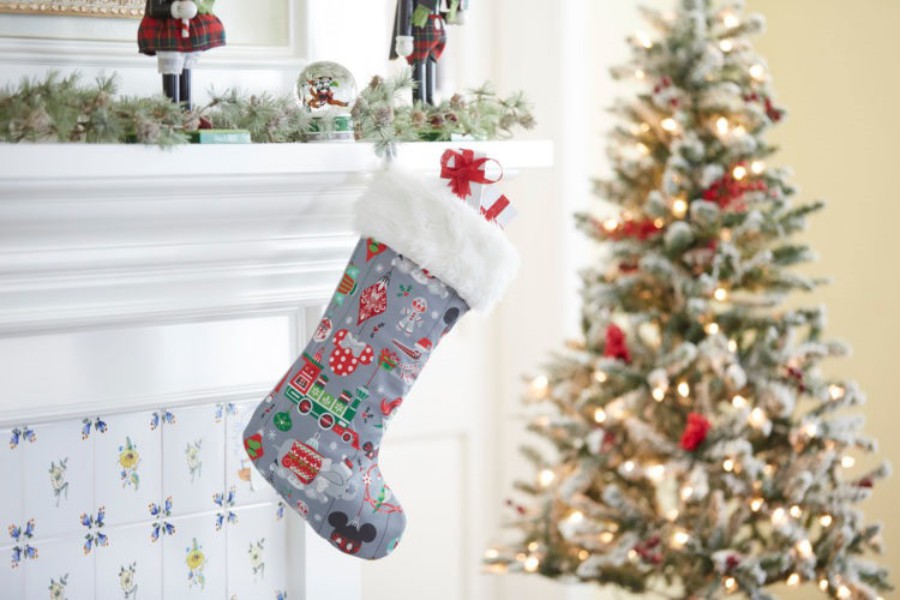 Christmas2018Merch07