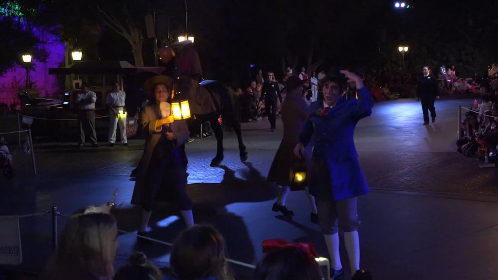 Mickey's Halloween Party 2018.mp4.00_06_33_02.Still006 – WDWINFO.COM Mickey’s Halloween Party – Is It Worth It? Mickey's Halloween Party 2018.mp4.00_06_33_02.Still006