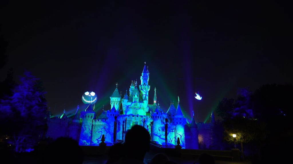 Mickey's Halloween Party 2018.mp4.00_11_01_22.Still015 – WDWINFO.COM Mickey’s Halloween Party – Is It Worth It? Mickey's Halloween Party 2018.mp4.00_11_01_22.Still015