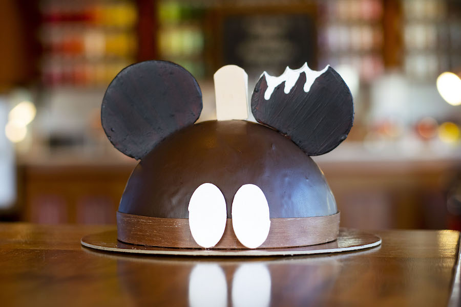 amorettes-mickey-bar-dome-cake