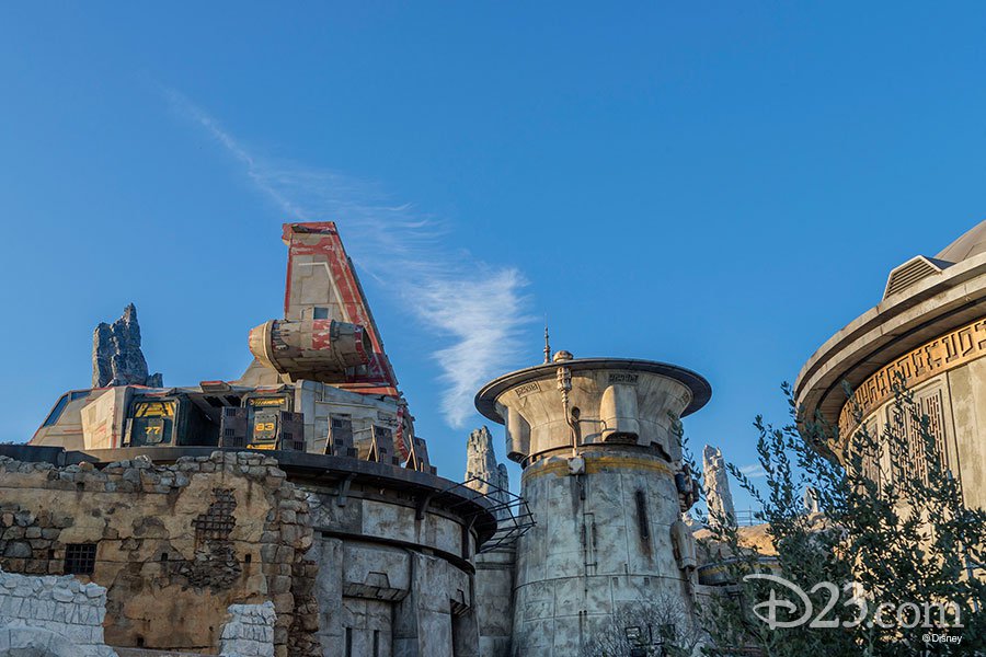 outside black spire – WDWINFO.COM How to Prep for Star Wars: Galaxy’s Edge like a Jedi Master outside black spire outside black spire