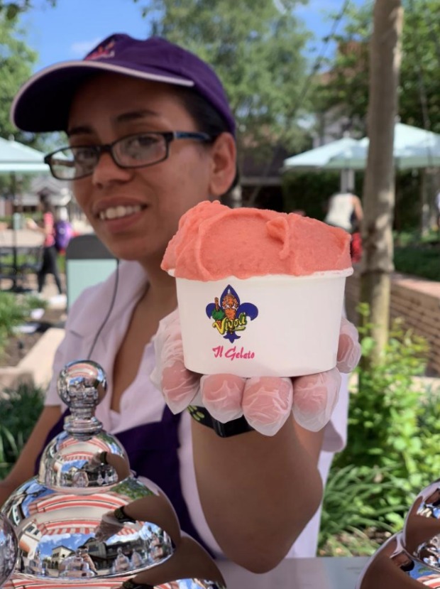 vivoli-il-gelato-bike-cart-server – WDWINFO.COM New Vivoli il Gelato Bike Cart Added at Disney Springs Marketplace vivoli-il-gelato-bike-cart-server vivoli-il-gelato-bike-cart-server