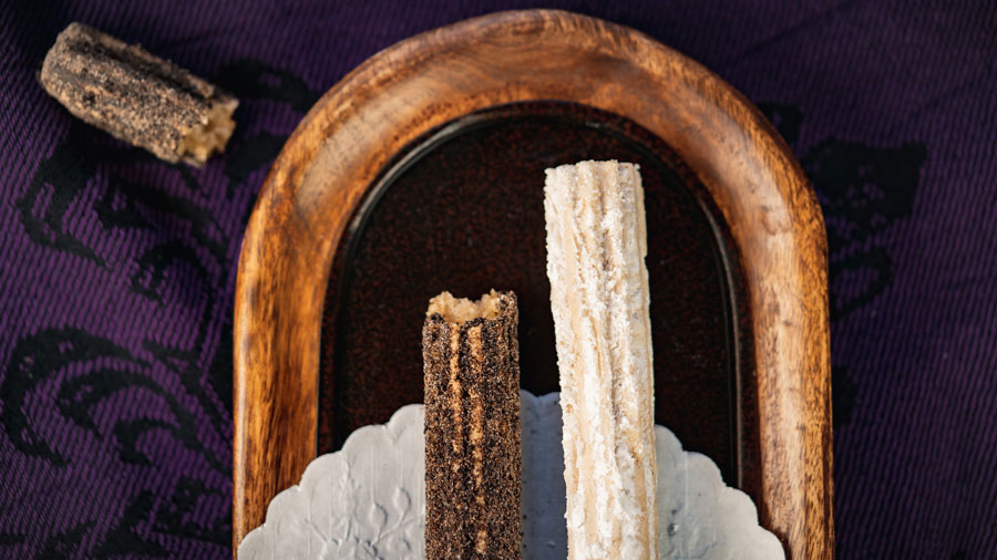 Disneyland Treats Inspired By 50 Years of Haunted Mansion The DIS HM50Food-03 HM50Food-03