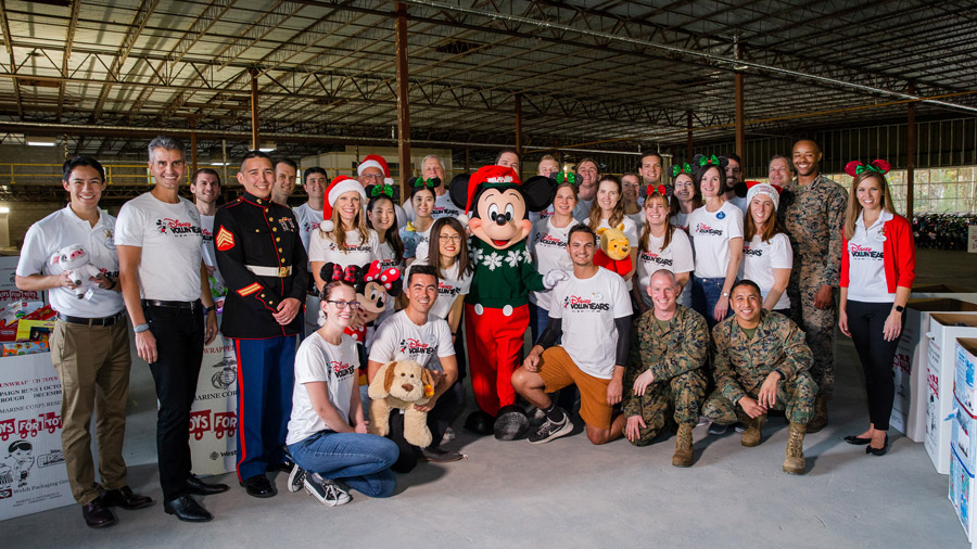 FeelGoodFriday121319-04 – WDWINFO.COM Disney World Cast Members Donate 30,000 Toys for Tots The DIS FeelGoodFriday121319-04 FeelGoodFriday121319-04