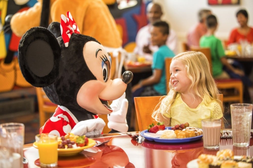 5 Mistakes Guests With Table Service Reservations Make table-service-chef-mickeys