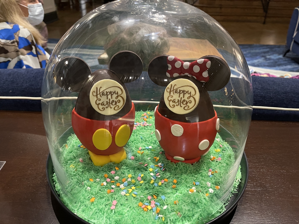 Mickey and Minnie Easter Eggs – WDWINFO.COM A Peek at Some of the Incredible Disney Resort Easter Egg Displays! Mickey and Minnie Easter Eggs