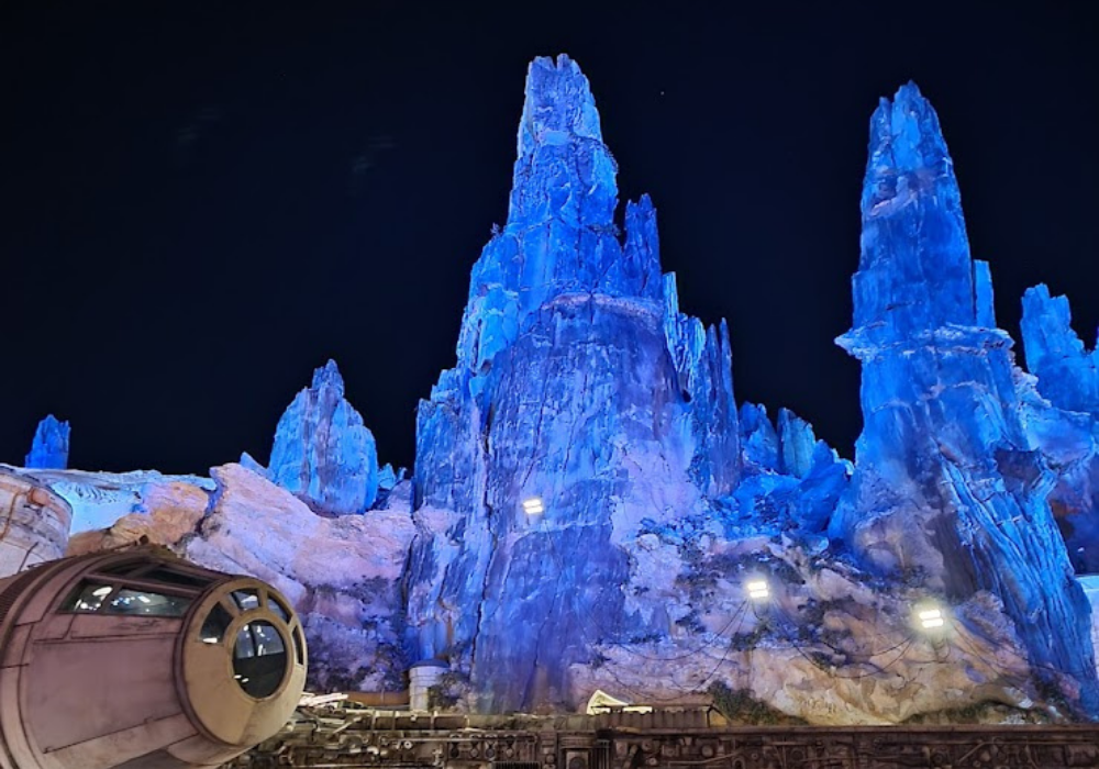 1 – WDWINFO.COM The Top Picturesque Places for Nighttime Photos at Hollywood Studios The DIS 1