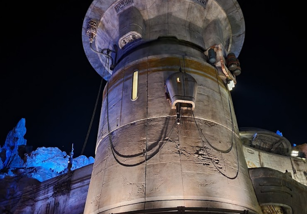 3 – WDWINFO.COM The Top Picturesque Places for Nighttime Photos at Hollywood Studios The DIS 3