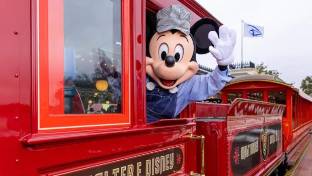Walt Disney World Railroad is Opening for the Holidays!