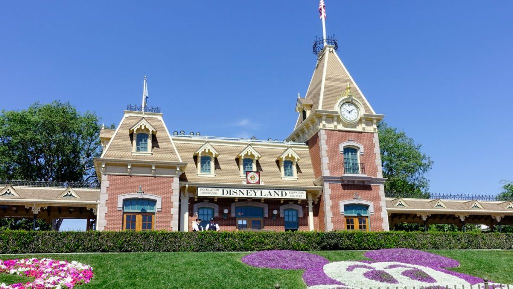 Rebel Wilson Once Banned From Disney, Can You Guess Why? Disneyland-121 Rebel Wilson Disneyland Ban Rebel Wilson Disneyland Ban