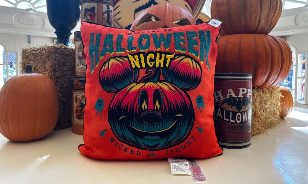 mk-halloween-wdw 32 – WDWINFO.COM Disney Halloween Merchandise has Arrived at Magic Kingdom! mk-halloween-wdw 32
