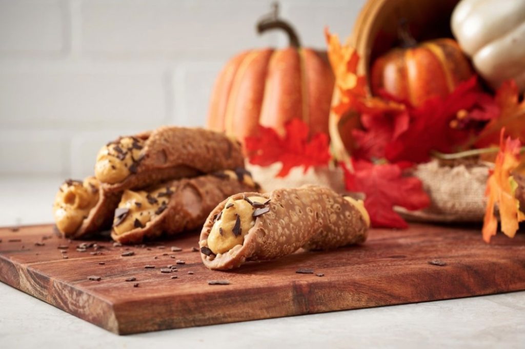 Pumpkin Cannoli Returns to Vivoli il Gelato in Disney Springs