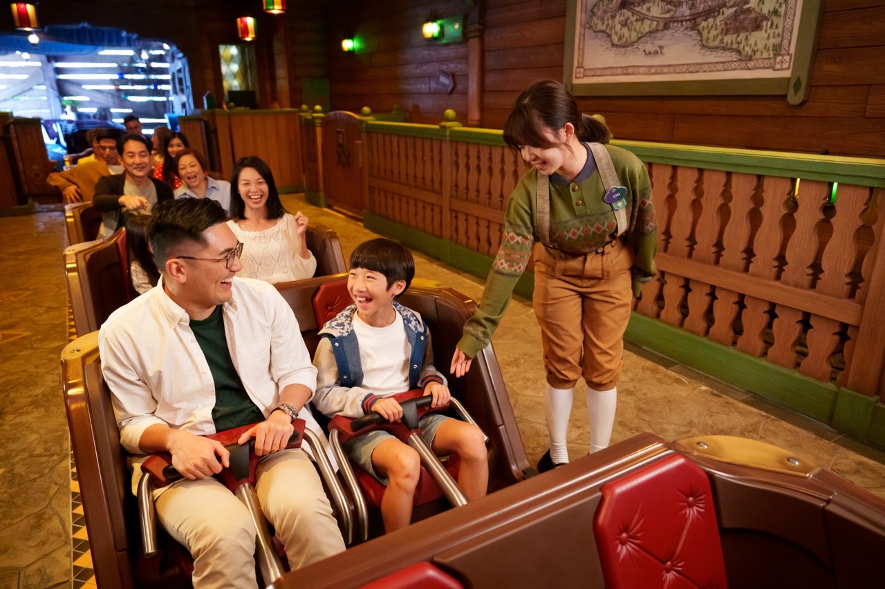 Watch the Opening of the Gates at ‘World of Frozen’