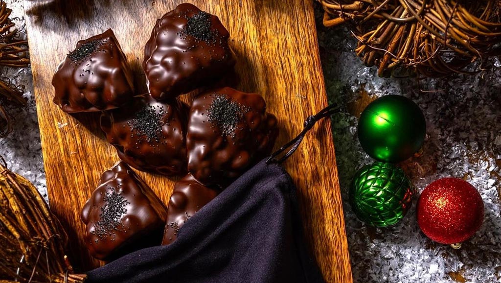 Gideon’s Bakehouse Offers ‘Bag of Coal’ for Those On the Naughty List gideons-bakehouse-coal-bites