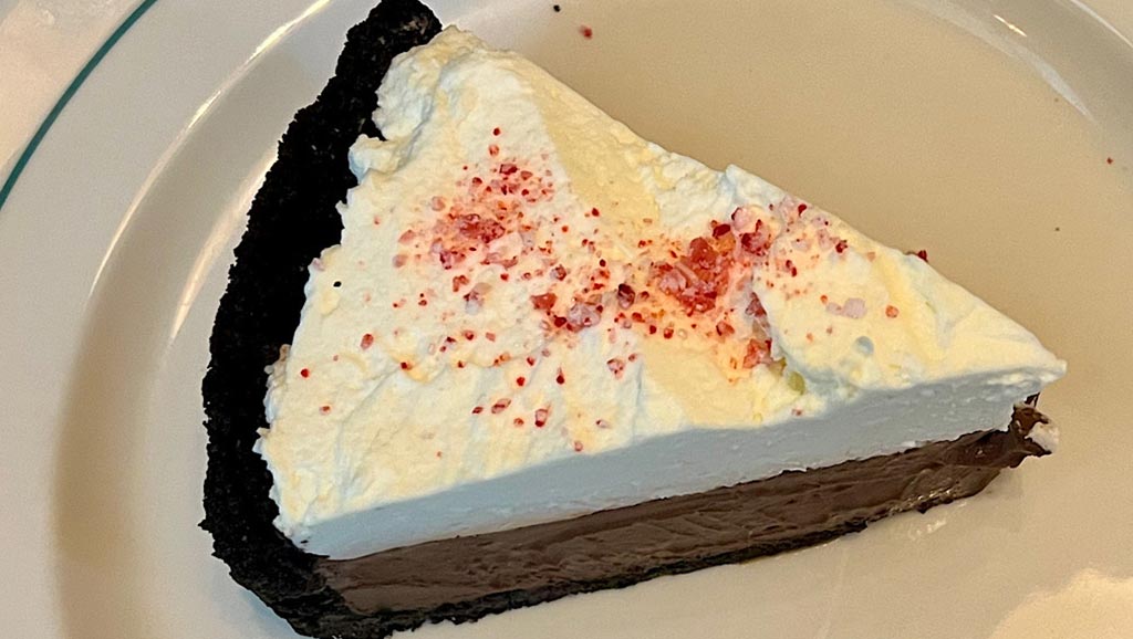 summer-house-peppermint-choc-pie โ WDWINFO.COM Disney Dining Review: Summer House on the Lake at Disney Springs summer-house-peppermint-choc-pie